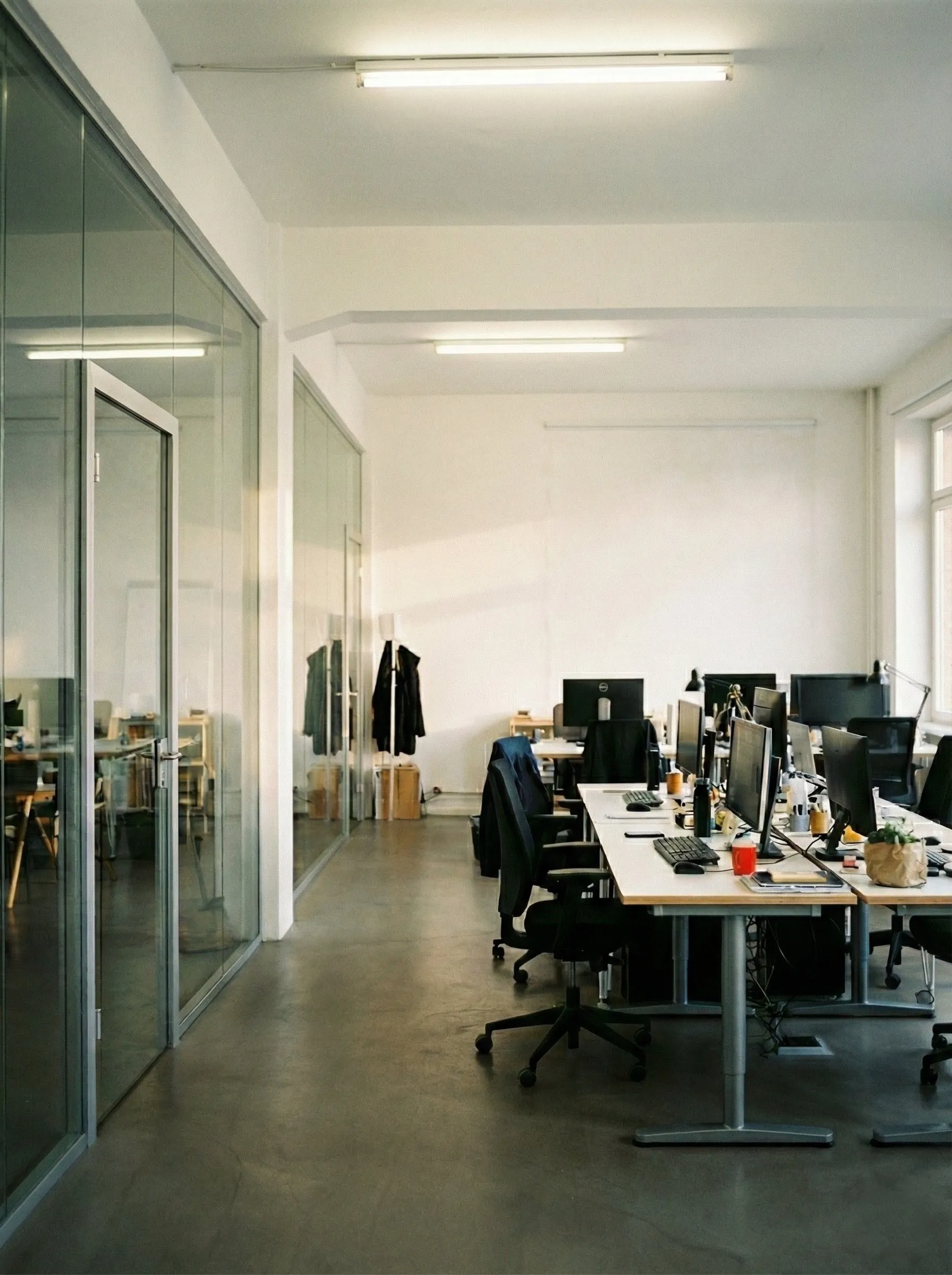 Open Plan Office – Clear